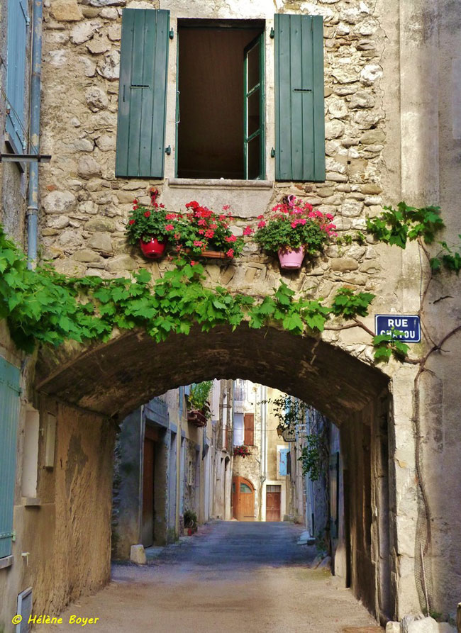 saillans - drôme - ruelle