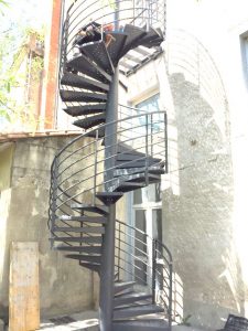 escalier salle polyvalente saillans