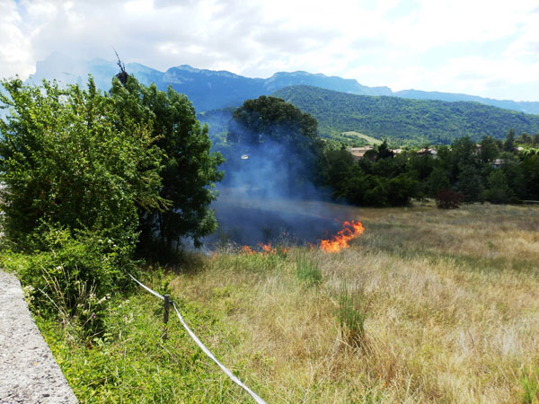 Flash info - feu sur terrain Thérond à Saillans