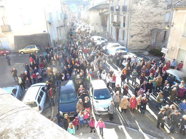 rassemblement-contre-la-barbarie-saillans-11janvier-10