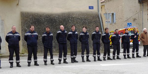2-Gendarme-pompiers-et-2-anciens-combattants-08-05-17